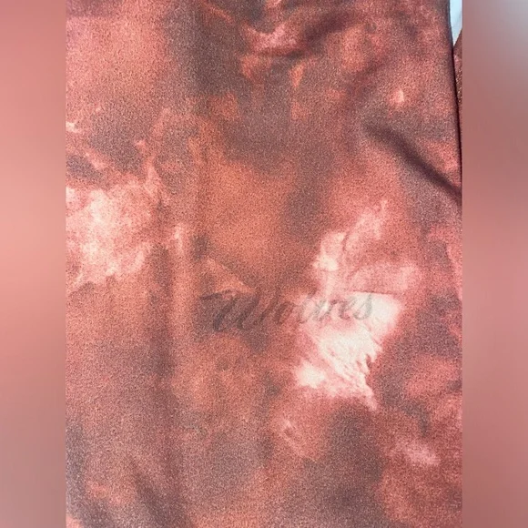 Darc Sport Big Wolf Canyon
Marble Leggings - Picture 2 of 5